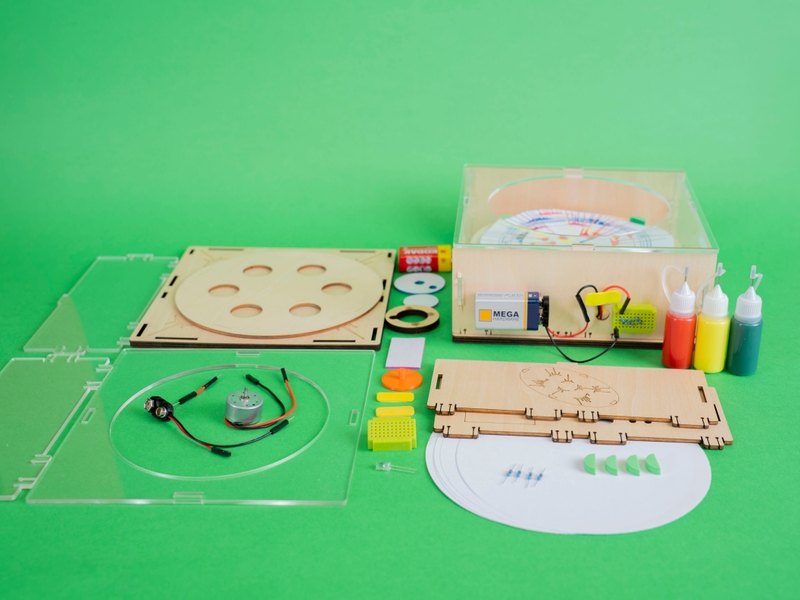 آلة الفنّ الدوّارة(1)